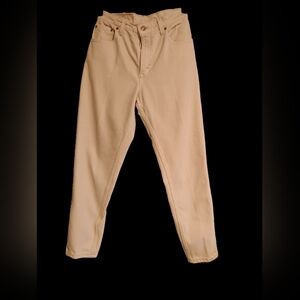 Women's size 6 Levi's